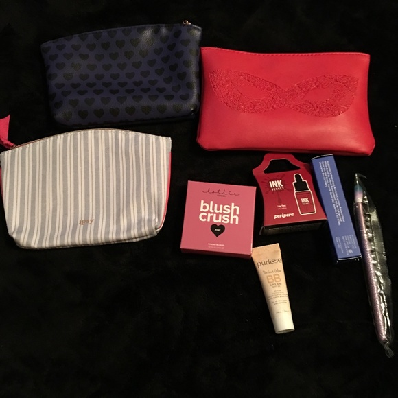 Ipsy make-up bags, with never used makeup (NEW) - Picture 3 of 3